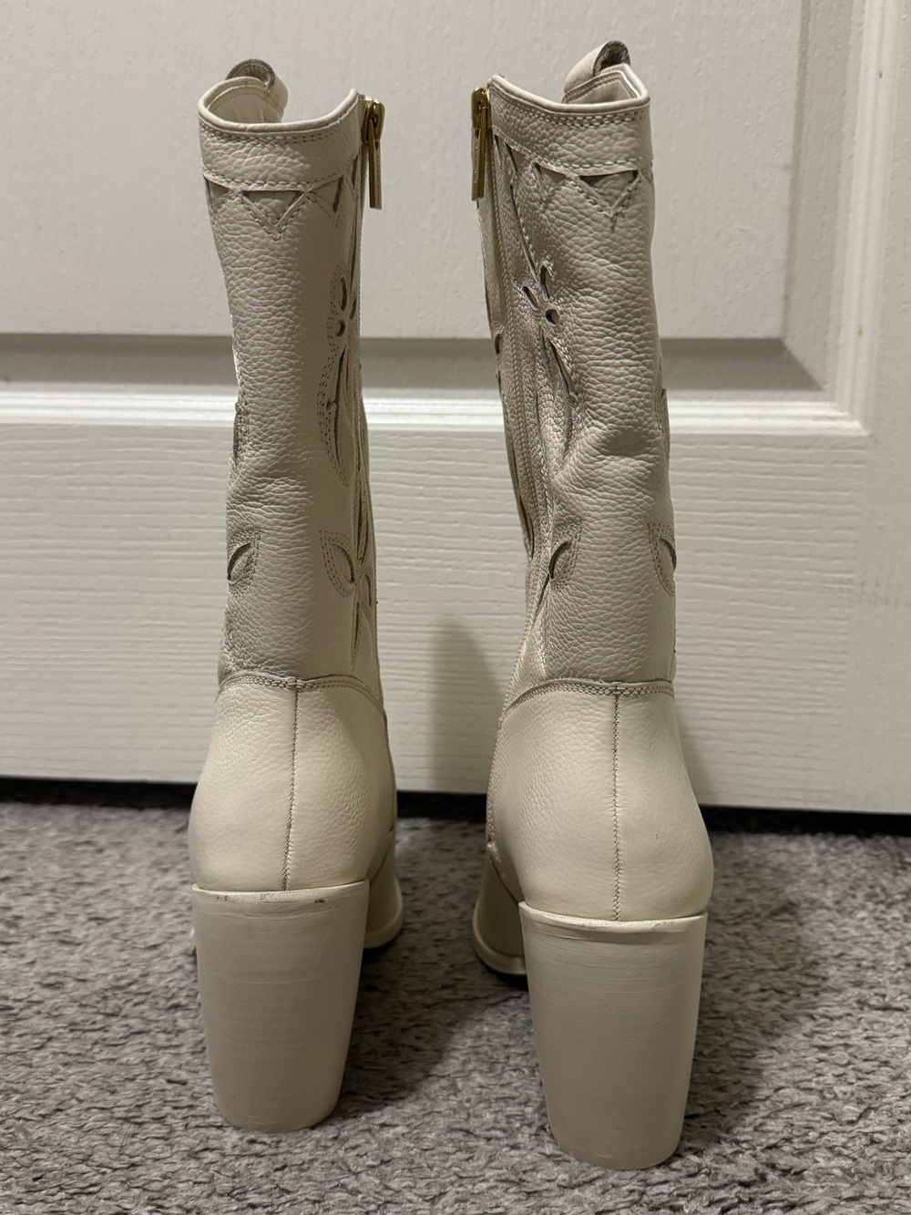 NWOT Vince Camuto Cream Embroidered Western Block-Heel Boot - Picture 8 of 9
